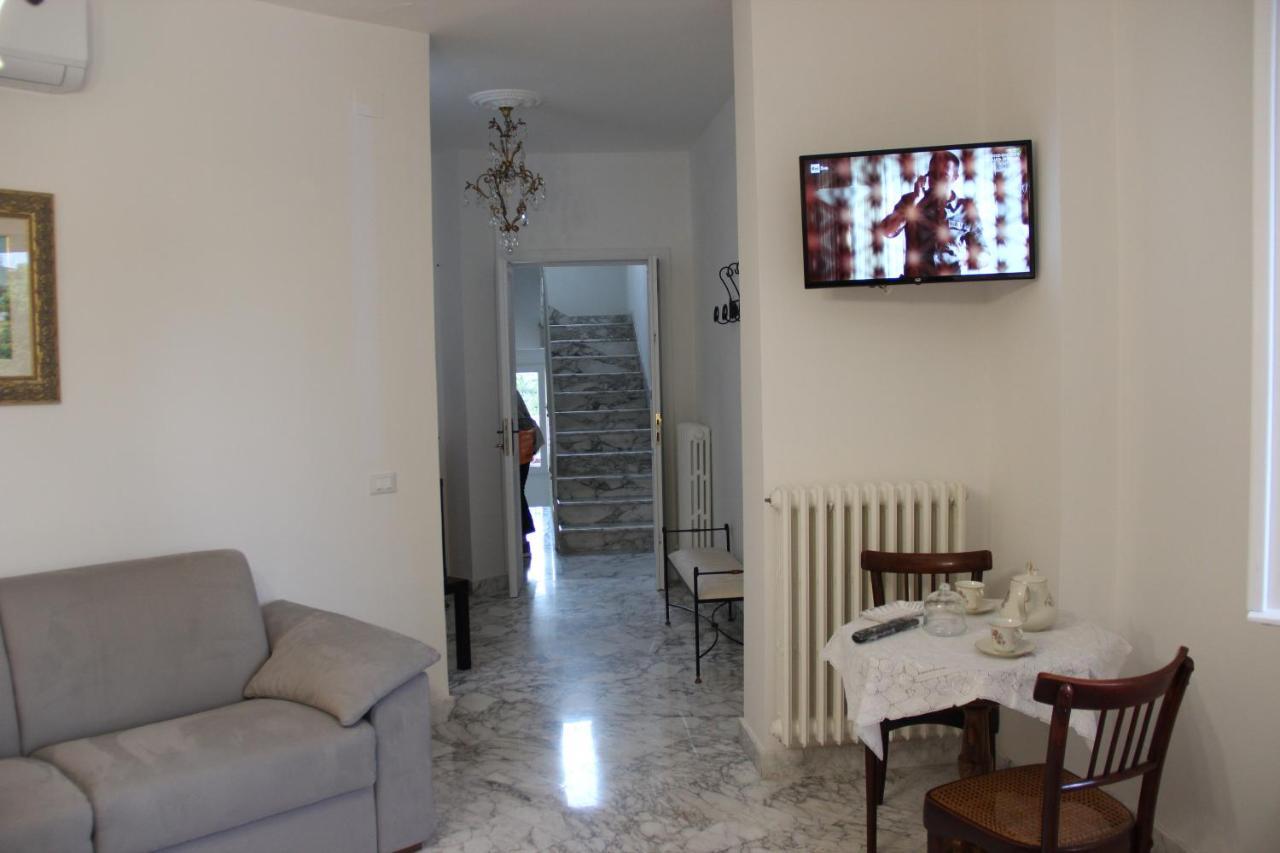 Il Giardino Della Scuncerta Bed and Breakfast Lecce Exteriör bild